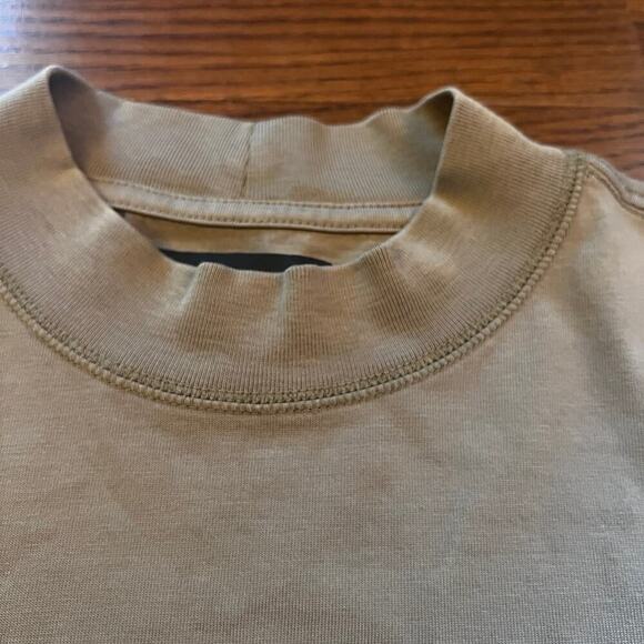 Men’s Banana Republic Brown Tan Long Sleeve Turtle Neck Size Large - Picture 3 of 7